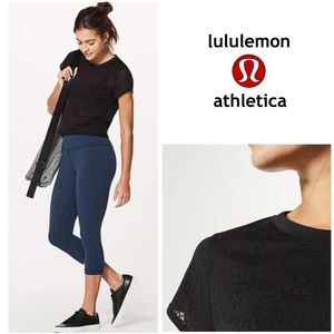 NWT Lululemon Hint of Sheer Black Cropped Tee 12